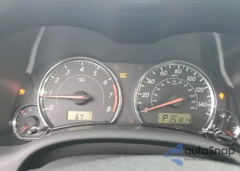 2013 Toyota Corolla Base z USA, uszkodzony, nr VIN 2T1BU4EE8DC025927